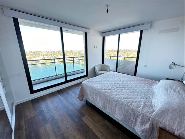 LAGOS DE CARRASCO INTERLAGOS Pre Venta Apartamento 3 Dormitorios, vistas al lago, amplias terrazas, muy luminoso, AMENITIES: Barbacoa, Parrillero, Beneficios fiscales, Entrega Diciembre 2026 - foto 4