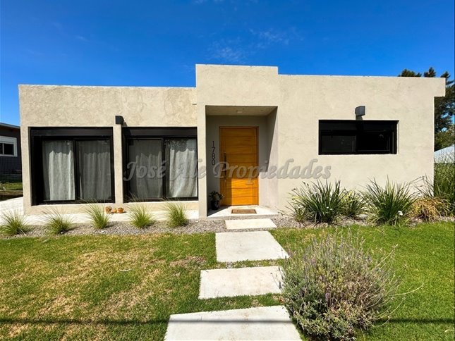 En Venta Casa De 2 Dormitorios Colonia Del Sacramento - foto 3