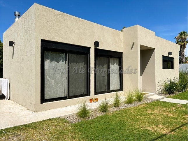 En Venta Casa De 2 Dormitorios Colonia Del Sacramento - foto 4
