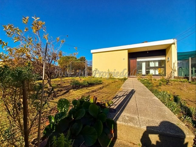 En Venta Casa De Dos Dormitorios Colonia Del Sacramento - foto 2