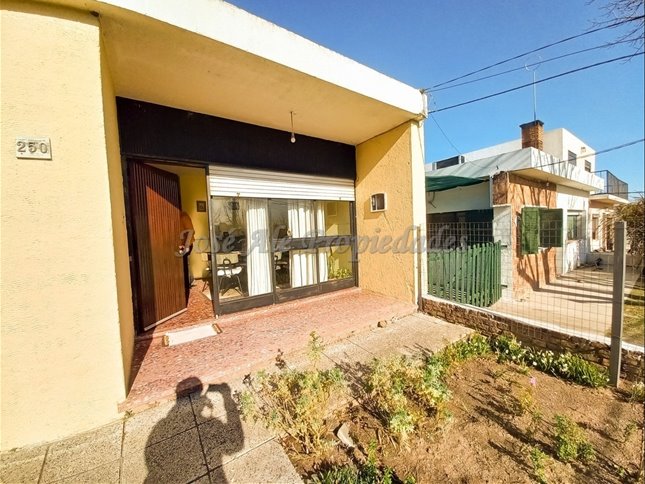En Venta Casa De Dos Dormitorios Colonia Del Sacramento - foto 3