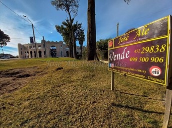 EN VENTA TERRENO DE 275M2 UBICADAO EN EL REAL DE SAN CARLOS A METROS DE LA PLAZA DE TOROS, COLONIA