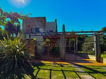 En Venta - Hermosa Casa En Colonia De Sacramento