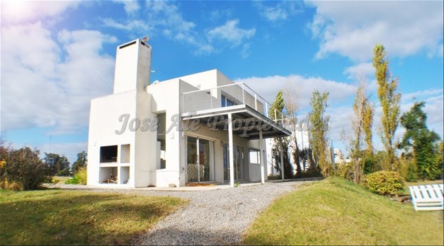 En Venta - Hermosa Casa En Colonia De Sacramento - foto 2