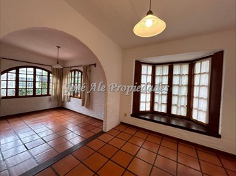 EN VENTA ESPECTACULAR CASA A CORTA DISTANCIA DE LA PLAZA DE TOROS COLONIA.