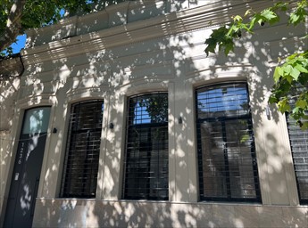 A ESTRENAR UN DORMITORIO CON PATIO  LUMINOSO