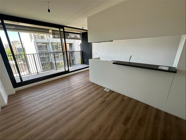 CENTRO Venta Apartamento 2 Dormitorios, Terrazas, muy luminoso, vistas despejadas, AMENITIES: Barbacoa con parrillero, Beneficios fiscales por Ley de Vivienda Promovida - foto 3