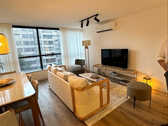 POCITOS Edificio Jardín Castellanos, Venta Apartamento 2 Dormitorios a 2 cuadras de la Rambla, muy luminoso, vistas despejadas, AMENITIES: Piscina climatizada, Barbacoa, - foto 4