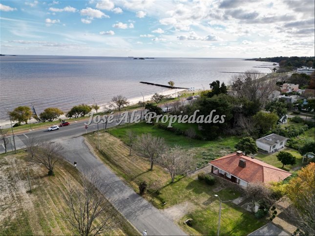 EN VENTA CASA  A METROS DE LA RAMBLA COSTANERA, COLONIA - foto 2