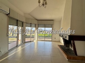 EN VENTA CASA  A METROS DE LA RAMBLA COSTANERA, COLONIA - foto 5