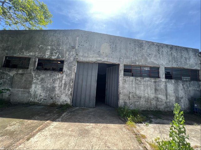 Local esquina de 480m2 en Belvedere - foto 3