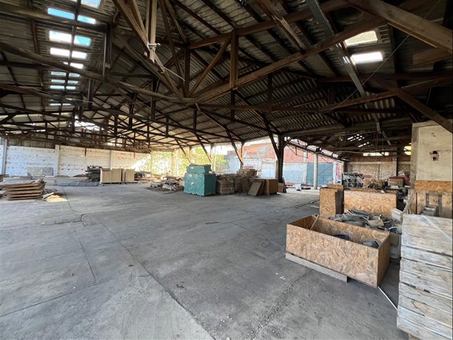 Venta local de 5650m2 en Maroñas - foto 2