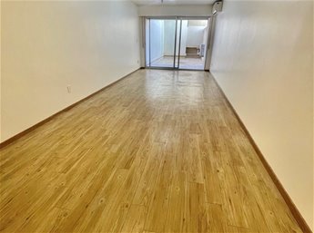 Alquiler pocitos Gran Monoambiente con patio