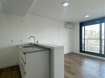 Alquiler en centro piso 4 Nostrum Bay | 1 dormitorio, mampara y 2 aires -  doble balcón y seguridad 24 h