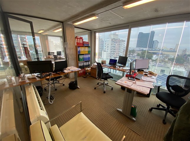 Venta de oficina en Punta Carretas - foto 1
