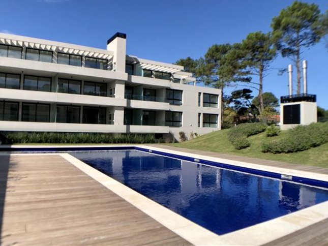 Venta apartamento de 1 dormitorio y garage en Carrasco - foto 2