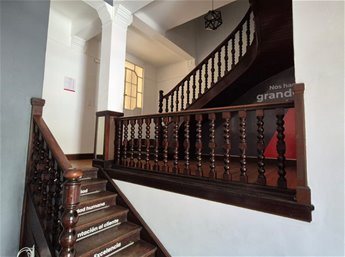 VENTA- OFICINA-LOCAL- SOBRE BVAR ARTIGAS - foto 4