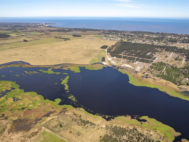 Venta de lotes en barrio privado en Laguna del Cisne - foto 1
