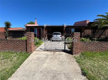 EN VENTA VIVIENDA DE 3 DORMITORIOS, COLONIA