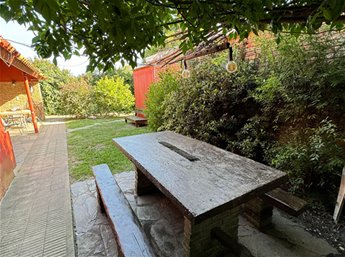 CASA DE 3 DORMITORIOS Y 3 BAÑOS MACARI VENDE