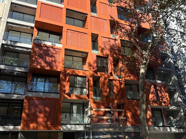 CENTRO Venta muy buen Local comercial a estrenar, buena ubicación al frente, cerca de todos los servicios, AMENITIES: Barbacoa con Parrillero,  Beneficios fiscales Ley de vivienda promovida - foto 2