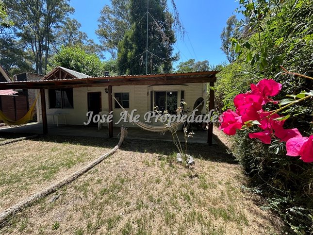 EN VENTA PINTORESCA CASA DE 3 DORMITORIOS EN EL BALEANRIO EL ENSUEÑO, A 150MTS DE LA PLAYA, COLONIA - foto 2