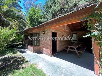 EN VENTA CASA AMOBLADA UBICADA EN SANTA ANA, COLONIA