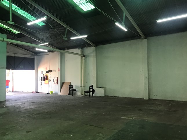 VENTA LOCAL INDUSTRIAL EN BRAZO ORIENTAL, GALPON, DEPOSITO, ENTRADA VEHICULAR, VENTA CON RENTA - foto 3