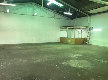 VENTA LOCAL INDUSTRIAL EN BRAZO ORIENTAL, GALPON, DEPOSITO, ENTRADA VEHICULAR, VENTA CON RENTA - foto 5