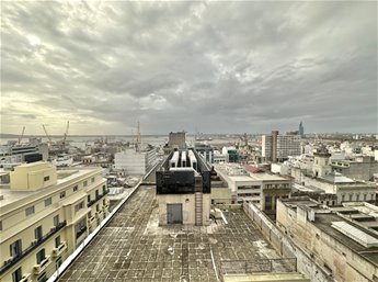 Hermosa oficina en Ciudad Vieja con excelente vista