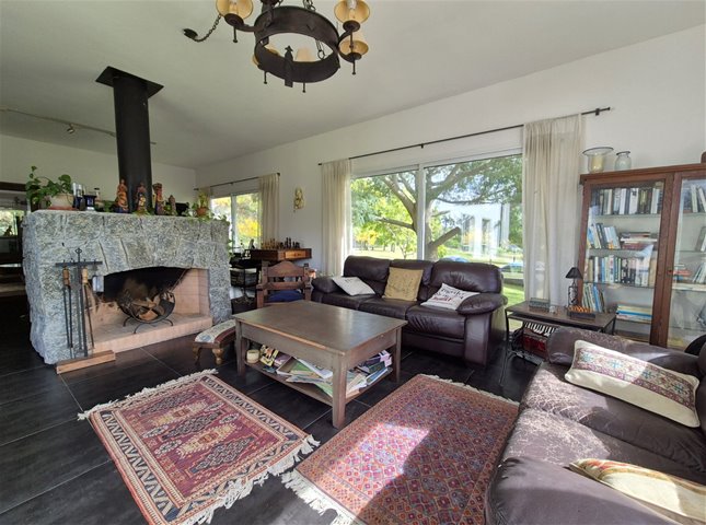 Casa de 5 dormitorios y servicio en Carmel - foto 3