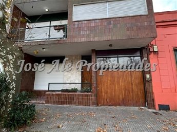 EN VENTA CASA CENTRICA EN BARRIO HISTORICO, COLONIA