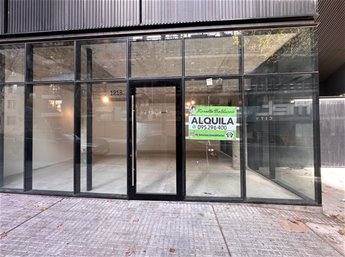 local vidrieras al frente en  centro con aa, baño y cocina - foto 5