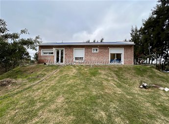 EN VENTA NUEVO PRECIO !! HERMOSA CASA DE 3 DORMITORIOS, ALTOS DE SAN CARLOS - foto 5