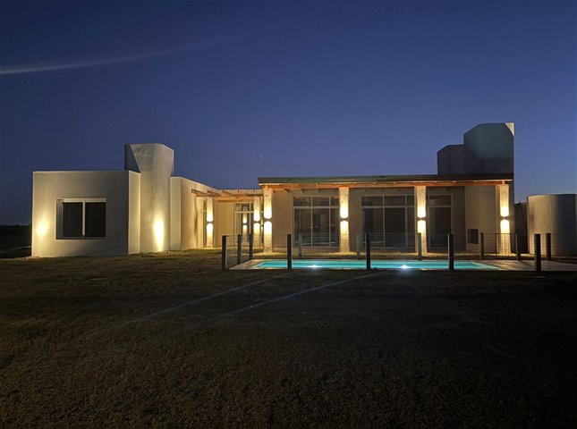 Divina casa a estrenar en Cavas de la Tahona 3 dormitorios. Venta con Renta - foto 1