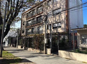 EDIFICIO ENTERO DE 8 UNIDADES 4 NIVELES Malvín Venta Montev
