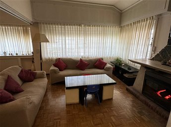 CASA EN VENTA POCITOS DOS PLANTAS Y GARAJE