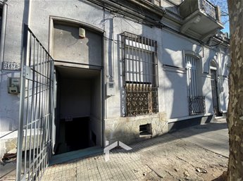Venta Reducto Depósito + Oficinas o Vivienda con Cocina y Baño Renovados, 150 M2, Gran Potencial