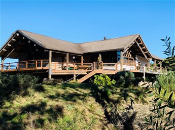 SAN ANTONIO Casa grande construida en un lugar de ensueño
