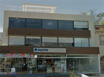Venta de Local Comercial en punto estratégico de Carrasco Con Renta