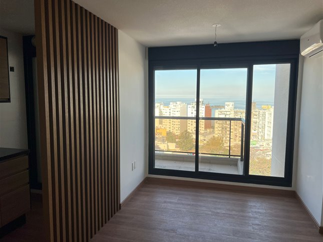 APARTAMENTO A ESTRENAR, UN DORMITORIO, GRAN VISTA AL MAR, A UNA CUADRA DE LA PLAYA. - foto 2