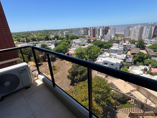 APARTAMENTO A ESTRENAR, UN DORMITORIO, GRAN VISTA AL MAR, A UNA CUADRA DE LA PLAYA. - foto 1