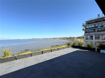 Venta penthouse duplex, vista al mar. Punta Gorda