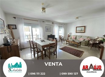 VENTA! OPORTUNIDAD A PASOS DEL PUERTO DE PTA DEL ESTE!! 4 DORMITORIOS Y 3 BAÑOS! GARAGE EXCLUSIVO!!