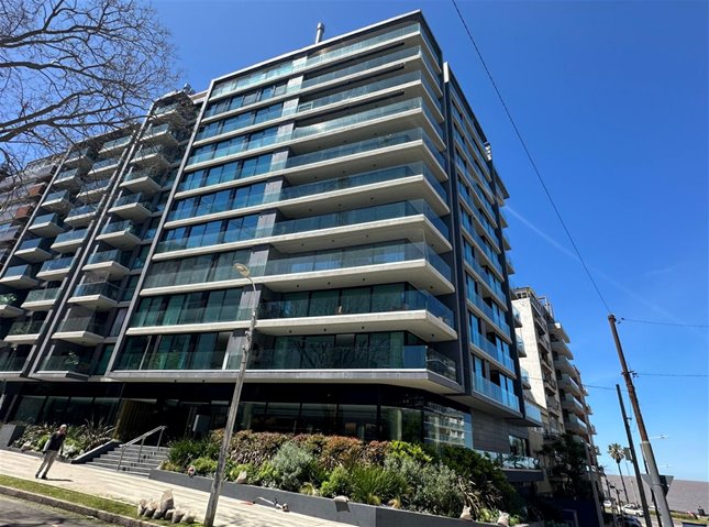VILLA BIARRITZ BILU Venta Apartamento 3 Dormitorios 1 cuadra de la Rambla, amplias terrazas, vistas despejadas, Barbacoa, Piscina climatizada, Gimnasio, Cowork, Entrega: Inmediata! - foto 4