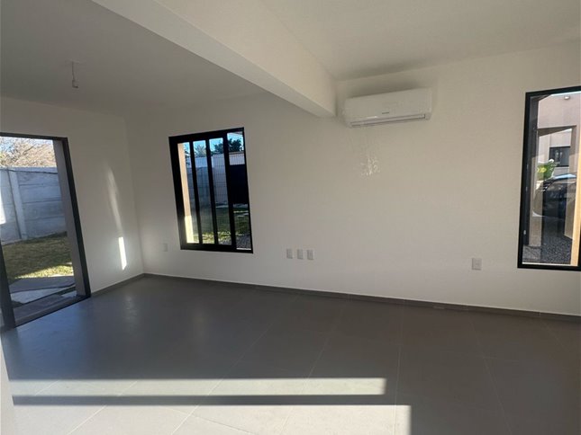 Alquiler casa de 2 dormitorios  en Solymar - foto 2