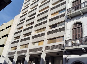 Oficinas Céntricas y Amplias en Edificio Montiel en Ciudad Vieja