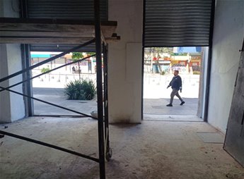 ALQUILER LOCAL COMERCIAL CORDON SOBRE 18 DE JULIO MUY AMPLIO Y RECICLADO