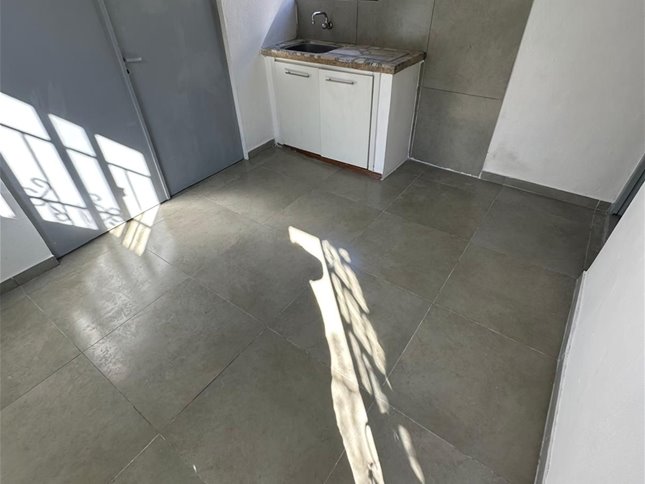 APTO. POR CORREDOR DOS DORMITORIOS