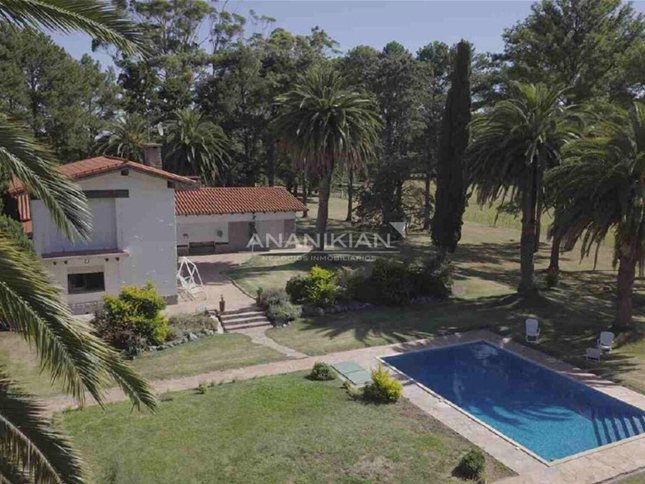 Excelente Finca Con Buen Nivel De Construcción - foto 2